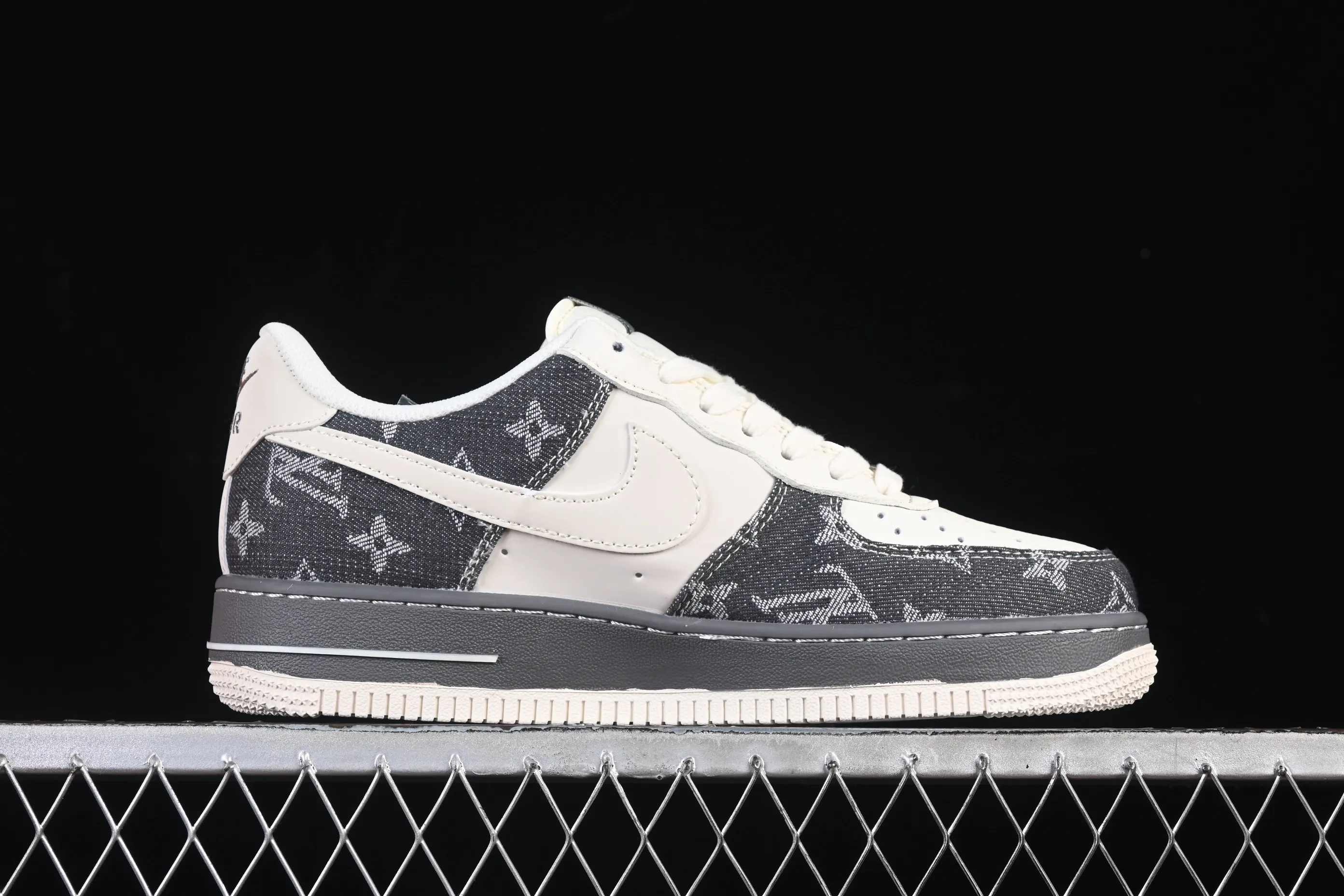 All categories Nk Air Force 1 Air Force series Nk Air Force 1 Low Air Force low-top Nike Air Force 1'07 Low LV joint beige denim Air Force 1 low-top casual sneakers SM6668-110